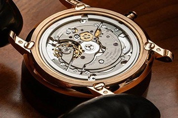 杭州欧米茄手表表带发黄