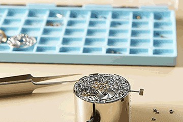 杭州欧米茄手表钢带生锈